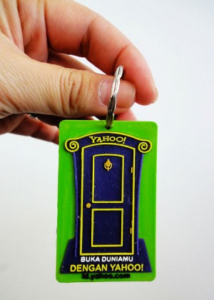 Yahoo Door Keychain