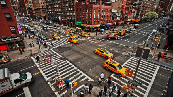 intersection-cars-traffic-new-york-ss-1920