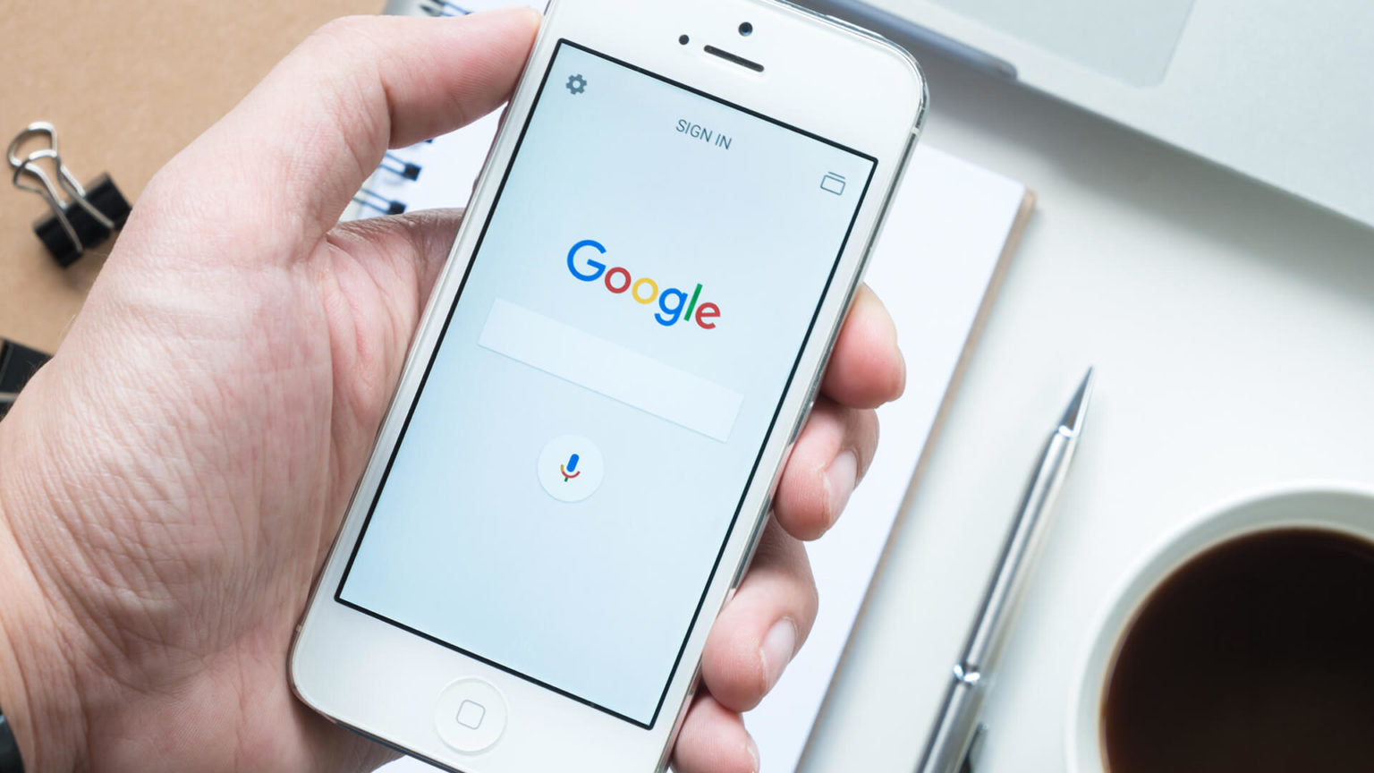 Google tests a 'back to top' button in the mobile search interface