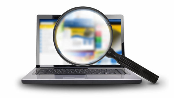 magnifying-glass-laptog-79453732-ss-1920