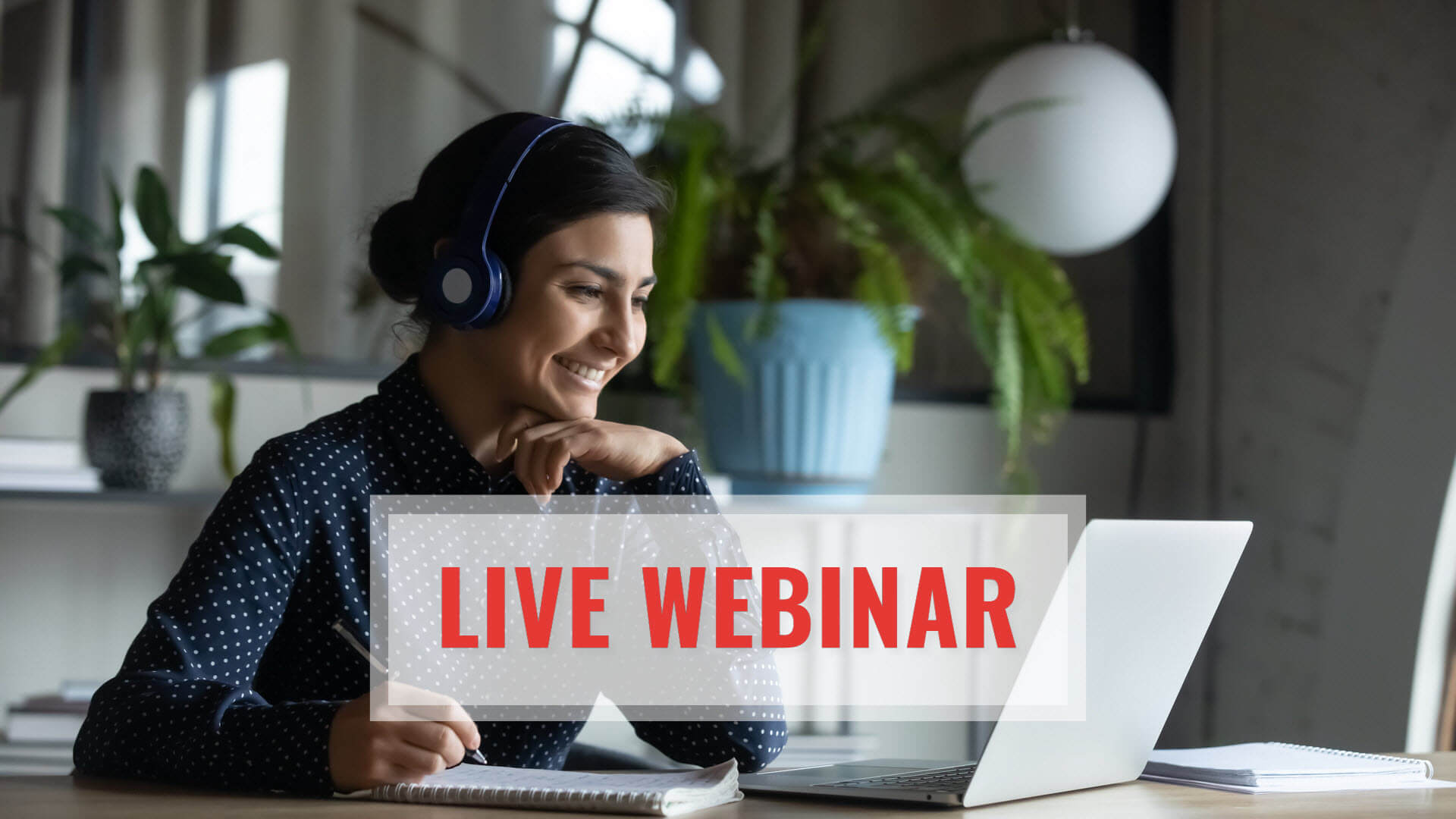 live-webinar-woman-laptop-red-text