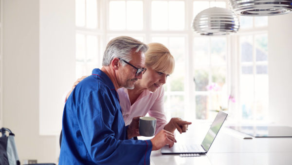 Couple-researching-health-care-plans