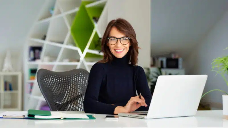 Smiling Business Woman Glasses Laptop Desk Ss 1920