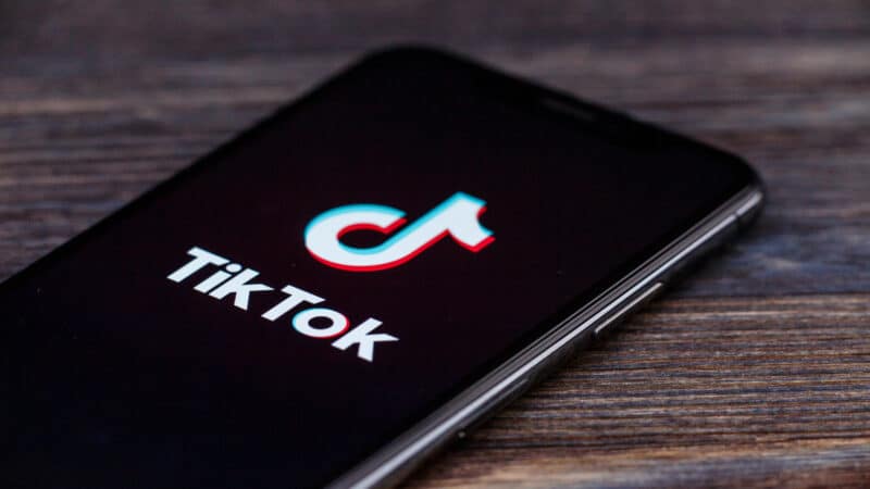 TikTok rolls out new label for AI-generated content